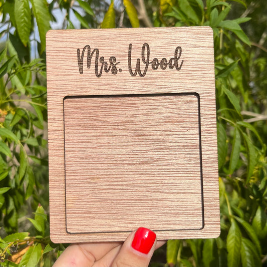 Script Meranti Sticky Note Holder